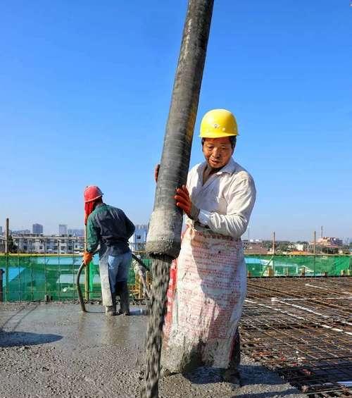 汗水点滴，成功脚印（努力的人生终会得到回报）