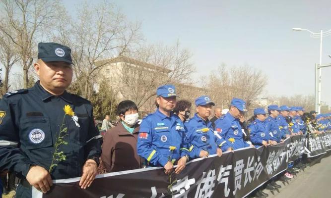 消防见闻（烈火中的挑战与勇气）
