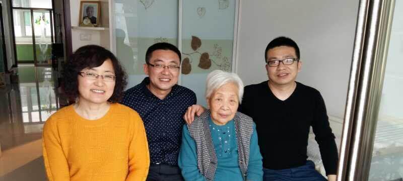 母爱的奇迹（一个坚强母亲的逆袭）