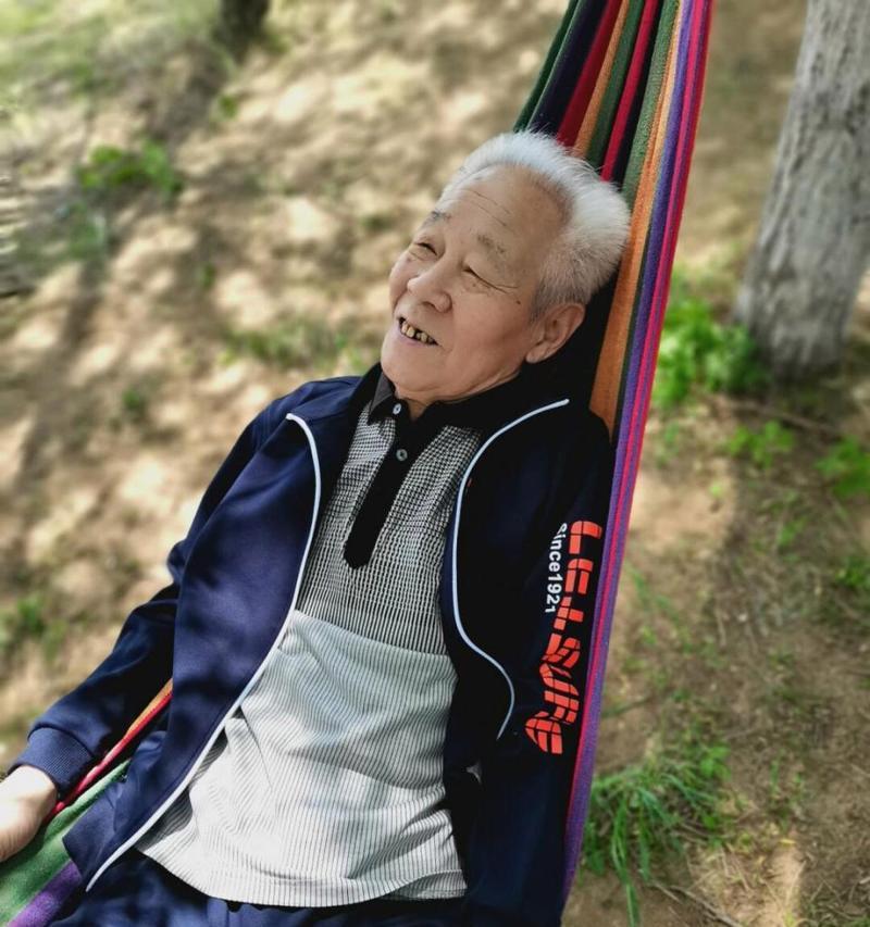 爷爷的故事：一段关于岁月流转和亲情传承的温馨回忆