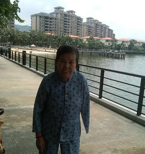 母爱永恒——一个母亲的爱与坚持（一个母亲为了儿子坚定地走下去）
