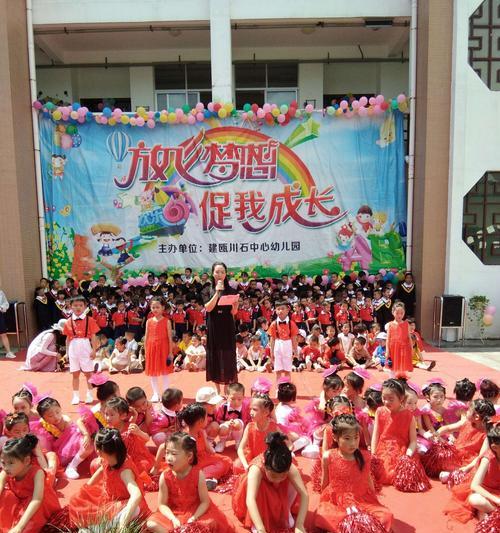 幸福快乐的家庭故事（从小到大，爱是你们最好的寄托）